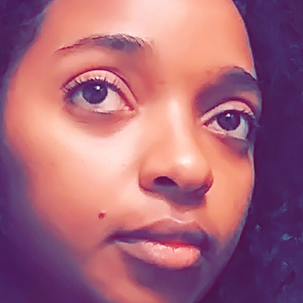 Meet your Posher, Nathaly